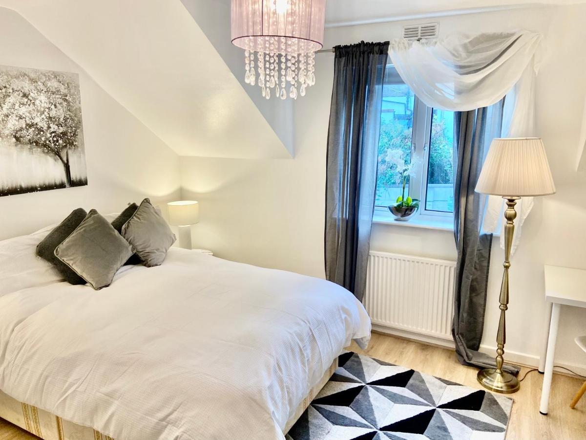 London Studio Self Contained, Newly Furbished エクステリア 写真