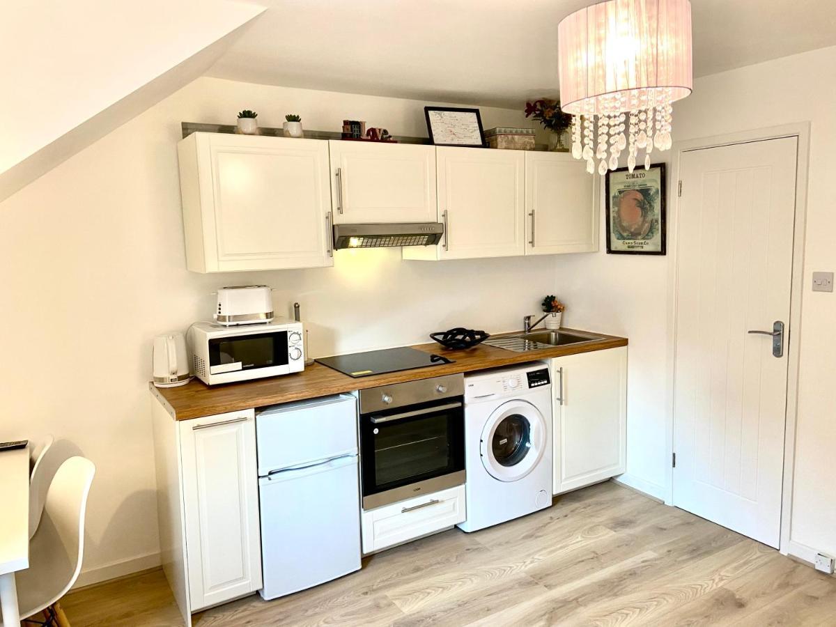 London Studio Self Contained, Newly Furbished エクステリア 写真