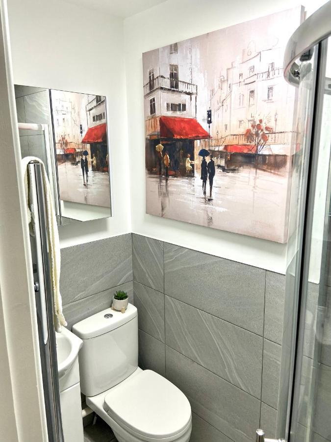 London Studio Self Contained, Newly Furbished エクステリア 写真
